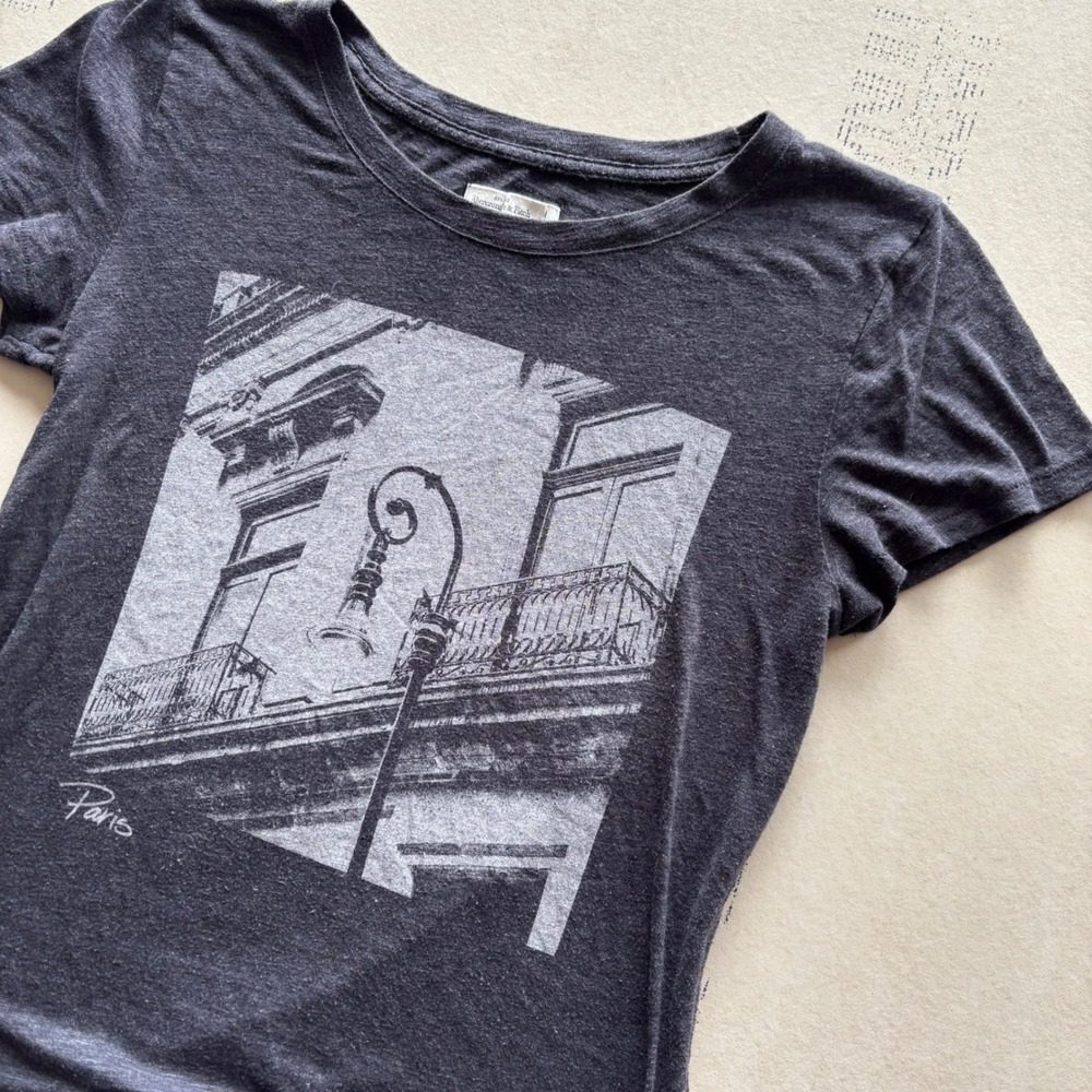 Y2K Abercrombie & Fitch Paris Graphic T-shirt‎